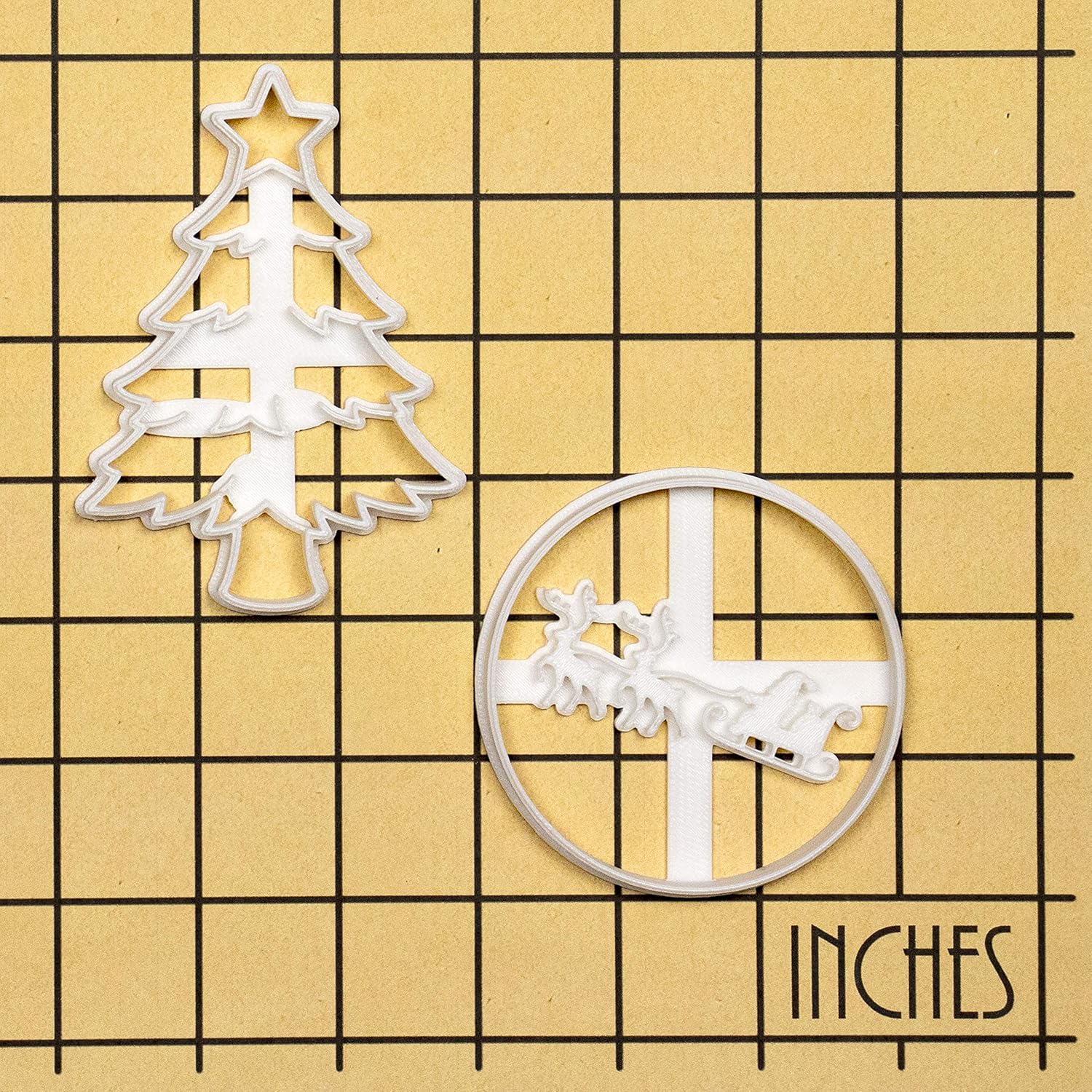 Set of 2 Christmas cookie cutters (Designs: Christmas Tree and Santa Claus with Reindeer), 2 pieces - Bakerlogy